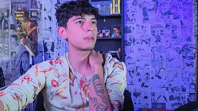 Snapshot of Mickey_Magic chatting on February 18, 2026, 6:11 am Mickey Magic online show from February 18, 2026, 6:11 am