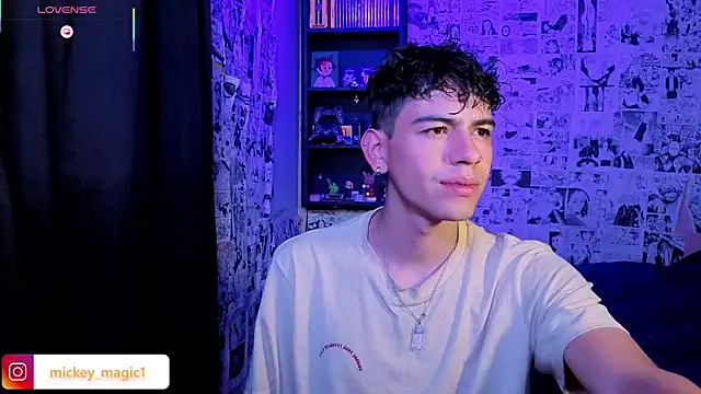 Snapshot of Mickey_Magic chatting on January 18, 2026, 11:02 am Mickey Magic online show from January 18, 2026, 11:02 am