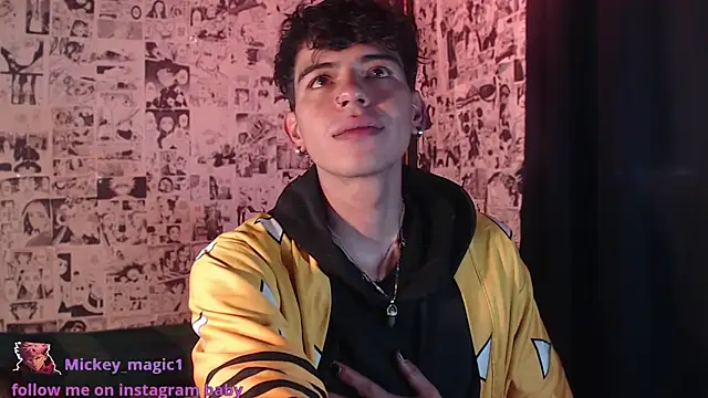 Snapshot of Mickey_Magic chatting on December 2, 2025, 10:00 pm Mickey Magic online show from December 2, 2025, 10:00 pm