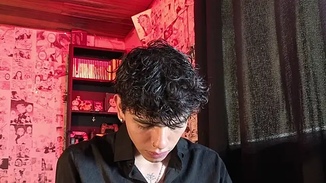 Snapshot of Mickey_Magic chatting on January 8, 2026, 2:56 pm Mickey Magic online show from January 8, 2026, 2:56 pm