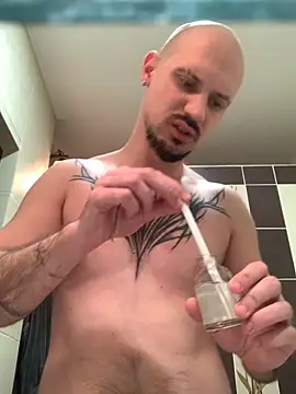 AssHunter4k online show from October 29, 2025, 6:45 am