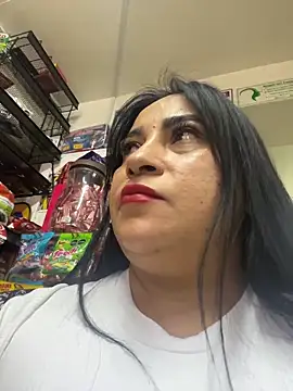 Miia Jazmin online show from November 7, 2025, 5:06 pm