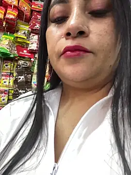 Miia Jazmin online show from September 29, 2025, 8:25 pm