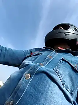 Snapshot of Raziv_komal143 chatting on February 27, 2025, 4:46 am Raziv komal143 online show from February 27, 2025, 4:46 am