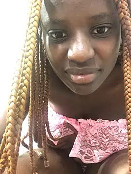 Snapshot of SHYGAL22 chatting on January 18, 2025, 2:03 am SHYGAL22 online show from January 18, 2025, 2:03 am