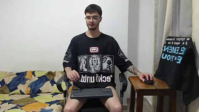 Aleex Miller online show from October 19, 2025, 6:16 am