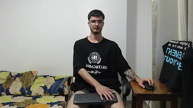 Aleex Miller online show from October 10, 2025, 8:59 am