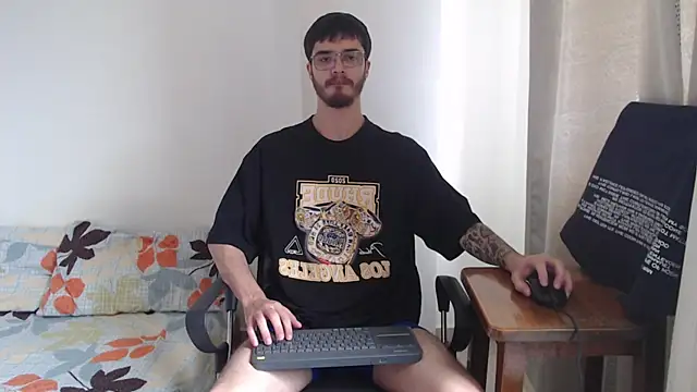 Aleex Miller online show from November 11, 2025, 8:58 pm