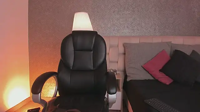 ah mara  online show from April 11, 2026, 11:36 am