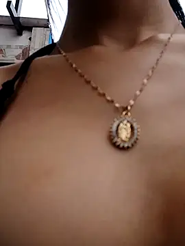 Snapshot of Zoe_Sweett18 chatting on March 15, 2025, 3:06 pm Zoe Sweett18 online show from March 15, 2025, 3:06 pm