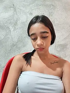 Snapshot of Zoe_Sweett18 chatting on December 4, 2025, 12:37 pm Zoe Sweett18 online show from December 4, 2025, 12:37 pm