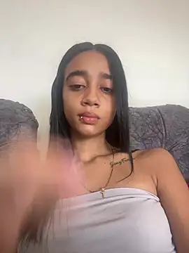 Zoe Sweett18 online show from February 18, 2026, 6:37 pm