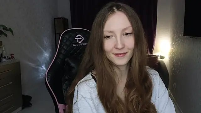 Snapshot of Sweeet_Lilit chatting on November 26, 2025, 9:37 pm Sweeet Lilit online show from November 26, 2025, 9:37 pm