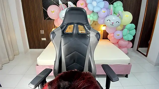 Lolly 18 online show from April 14, 2026, 8:03 pm