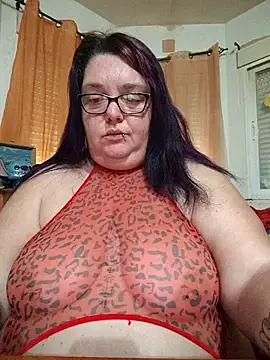 diosacurvy1984 online show from February 25, 2026, 10:04 am