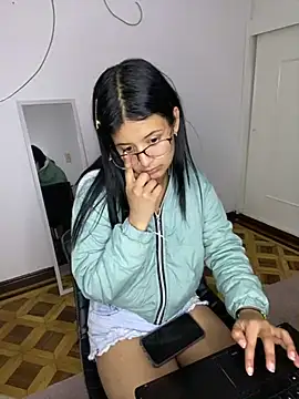 Snapshot of Violeta_euphoria chatting on January 30, 2025, 2:06 am Violeta euphoria online show from January 30, 2025, 2:06 am