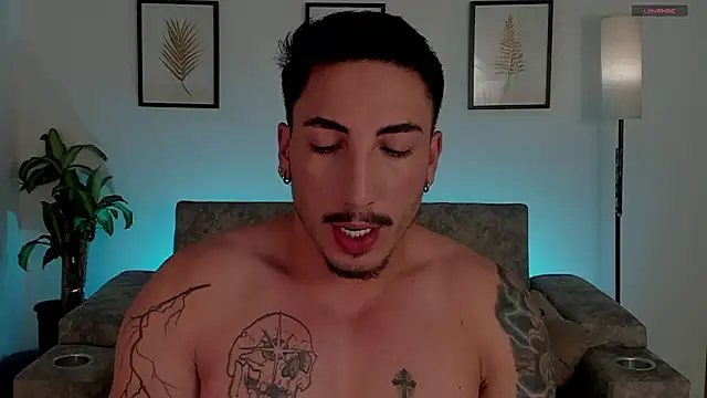 Snapshot of dylanspencer28 chatting on March 11, 2026, 12:15 am dylanspencer28 online show from March 11, 2026, 12:15 am