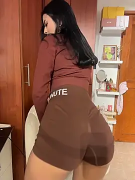 Snapshot of Michell_sr chatting on February 25, 2026, 4:56 am Michell sr online show from February 25, 2026, 4:56 am