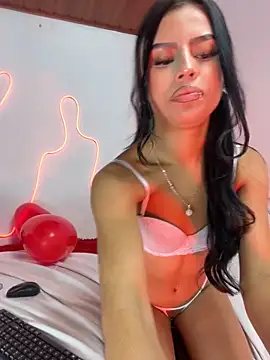 Snapshot of Michell_sr chatting on February 15, 2025, 4:36 am Michell sr online show from February 15, 2025, 4:36 am