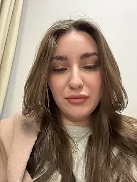 KiraBarlows online show from February 13, 2026, 8:53 pm