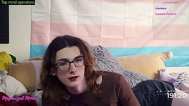 Mesmerized Mowo online show from September 21, 2025, 9:20 pm