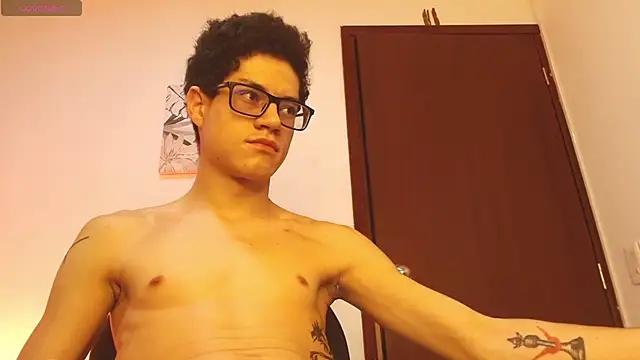 wolfandsky online show from November 15, 2025, 12:20 pm