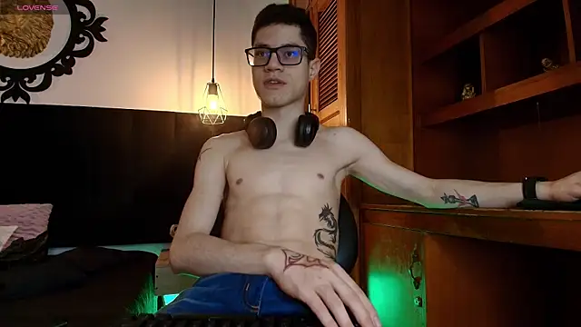 wolfandsky online show from April 15, 2026, 11:05 am