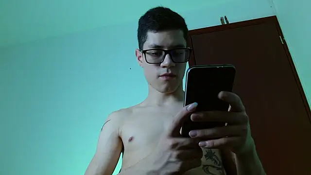 Snapshot of wolfandsky chatting on February 10, 2026, 11:42 am wolfandsky online show from February 10, 2026, 11:42 am