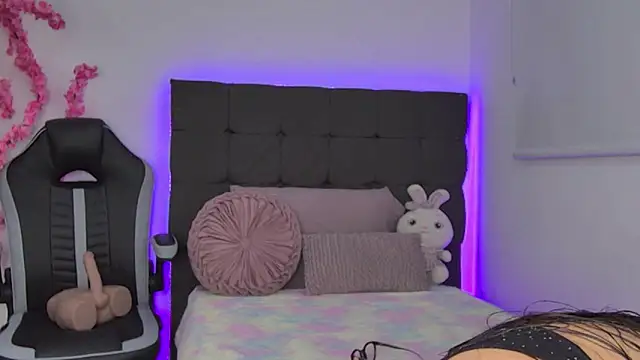 AmandaBrooks 18 online show from November 2, 2025, 1:54 am