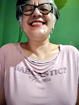 ilonna2025 online show from September 26, 2025, 10:49 pm