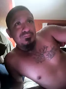 Snapshot of Burrrucecold00 chatting on November 5, 2025, 4:15 am Burrrucecold00 online show from November 5, 2025, 4:15 am