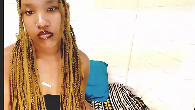 Snapshot of EroticSexyPrada chatting on March 17, 2025, 12:32 am EroticSexyPrada online show from March 17, 2025, 12:32 am