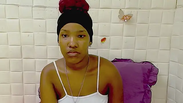 EroticSexyPrada online show from March 31, 2026, 6:32 pm