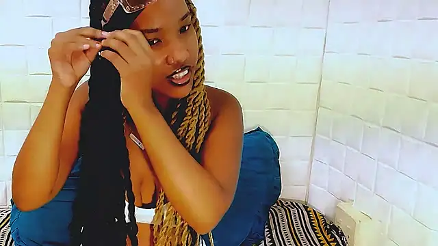 Snapshot of EroticSexyPrada chatting on March 21, 2025, 8:50 pm EroticSexyPrada online show from March 21, 2025, 8:50 pm