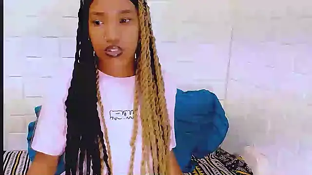 Snapshot of EroticSexyPrada chatting on March 19, 2025, 7:17 pm EroticSexyPrada online show from March 19, 2025, 7:17 pm