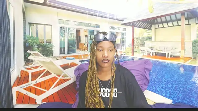 Snapshot of EroticSexyPrada chatting on February 26, 2026, 6:24 am EroticSexyPrada online show from February 26, 2026, 6:24 am