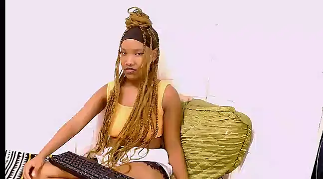 Snapshot of EroticSexyPrada chatting on March 5, 2025, 8:00 pm EroticSexyPrada online show from March 5, 2025, 8:00 pm