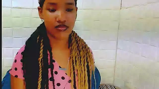 Snapshot of EroticSexyPrada chatting on March 21, 2025, 12:51 am EroticSexyPrada online show from March 21, 2025, 12:51 am