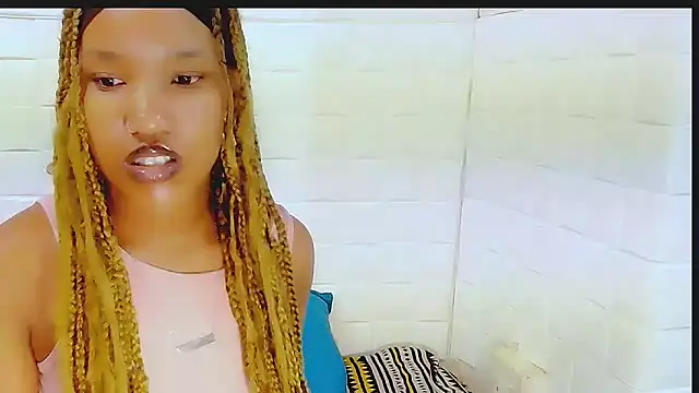 Snapshot of EroticSexyPrada chatting on March 17, 2025, 7:35 am EroticSexyPrada online show from March 17, 2025, 7:35 am