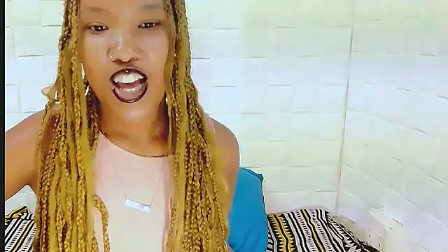 Snapshot of EroticSexyPrada chatting on March 17, 2025, 4:19 am EroticSexyPrada online show from March 17, 2025, 4:19 am