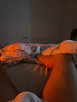 atesliskc online show from February 12, 2025, 8:18 pm