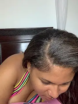 Snapshot of madell chatting on October 30, 2025, 3:16 am madell online show from October 30, 2025, 3:16 am