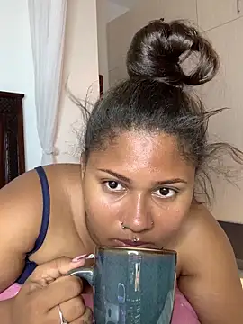 Snapshot of madell chatting on November 1, 2025, 3:02 am madell online show from November 1, 2025, 3:02 am