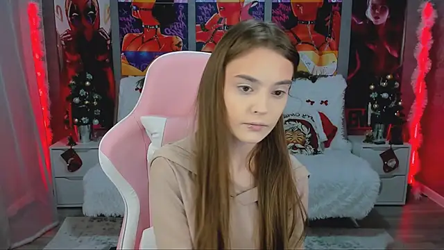 Snapshot of RayWillliams chatting on December 17, 2025, 6:35 pm RayWillliams online show from December 17, 2025, 6:35 pm