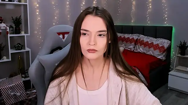 Snapshot of RayWillliams chatting on December 16, 2025, 6:45 pm RayWillliams online show from December 16, 2025, 6:45 pm