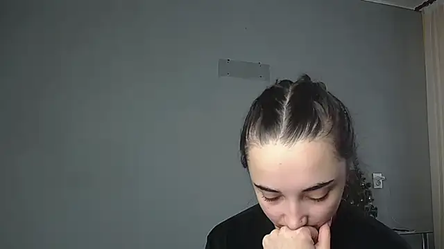 Snapshot of Eva_Gloryy chatting on January 10, 2026, 12:11 pm Eva Gloryy online show from January 10, 2026, 12:11 pm