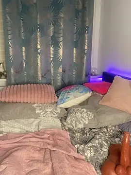 Snapshot of HotLivv69 chatting on October 16, 2025, 10:29 pm HotLivv69 online show from October 16, 2025, 10:29 pm