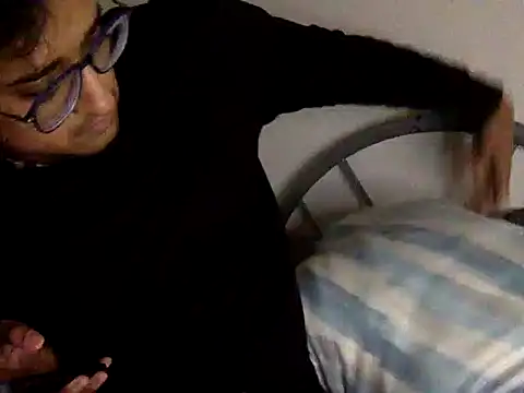 Snapshot of Abdullah07Maxxi chatting on December 15, 2025, 12:00 pm Abdullah07Maxxi online show from December 15, 2025, 12:00 pm