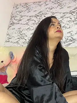 Snapshot of Lili__taylor chatting on November 20, 2025, 10:52 pm Lili taylor online show from November 20, 2025, 10:52 pm