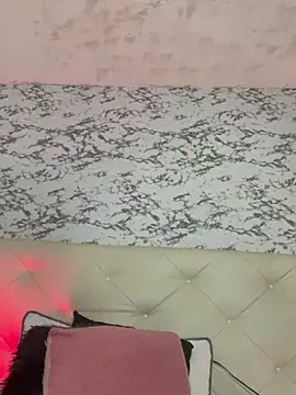 Snapshot of Lili__taylor chatting on November 22, 2025, 1:04 am Lili taylor online show from November 22, 2025, 1:04 am